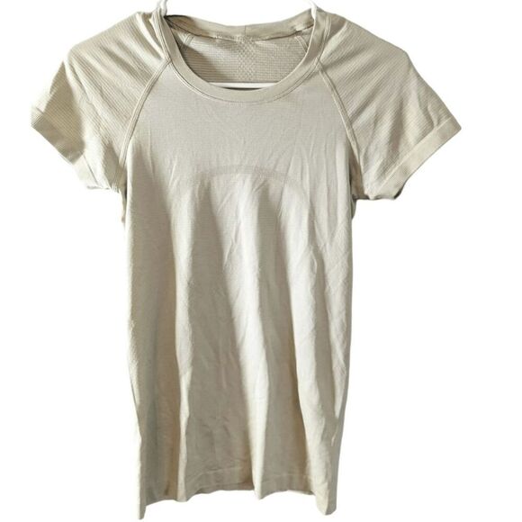 LULULEMON ATHLETICA Swiftly Tech Short Sleeve Shirt 2.0 in Dew Green/Dew Green S - Picture 3 of 4